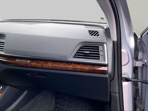 Used 2018 Audi Q5 Prestige w/ Premium Plus Package AWD/4WD image 16