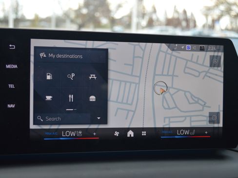 Used 2025 BMW M235i xDrive M235 xDrive Gran Coupe image 17