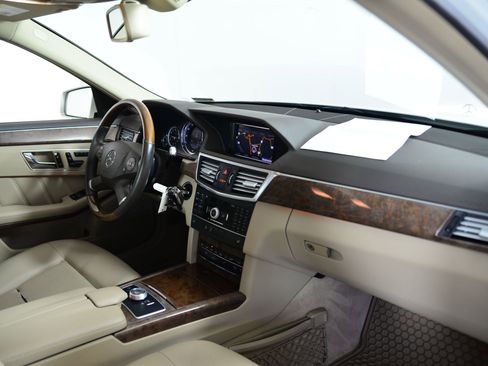 Used 2011 Mercedes-Benz E 350 4MATIC Sedan image 21