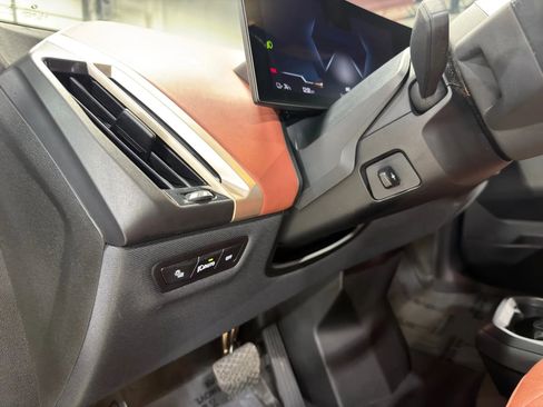 Used 2023 BMW iX M60 w/ Executive Package image 15