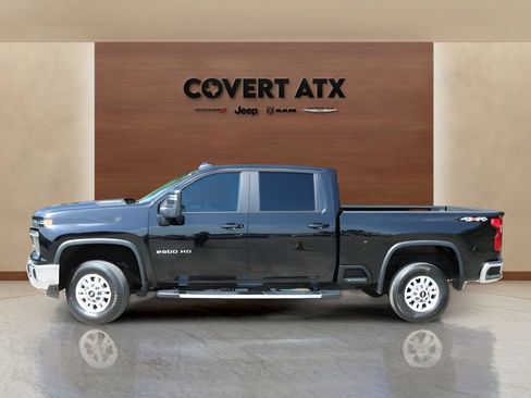 Used 2025 Chevrolet Silverado 2500 LT w/ Convenience Package AWD/4WD image 2