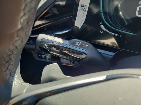 New 2026 Kia Niro EX FWD image 28