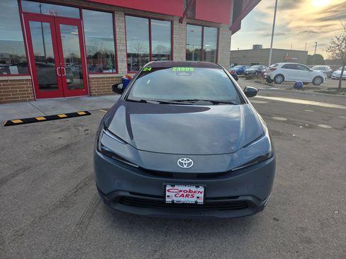 Used 2024 Toyota Prius LE image 2