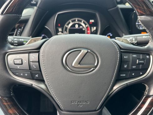 Used 2021 Lexus LS 500 w/ Interior Upgrade Package image 16