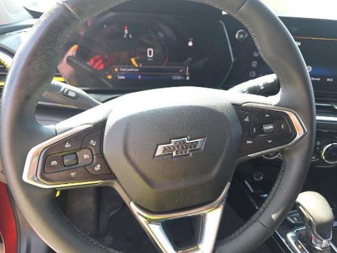 Used 2024 Chevrolet Trax ACTIV w/ Sunroof Package FWD image 6