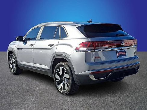 Used 2024 Volkswagen Atlas Cross Sport SE FWD image 6