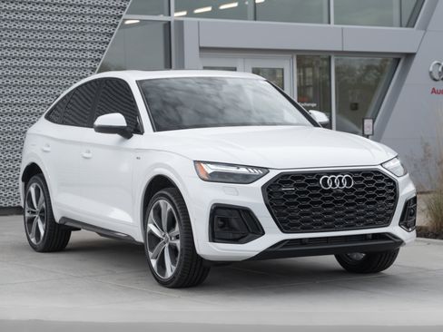 Certified 2023 Audi Q5 2.0T Prestige w/ Prestige Package image 2