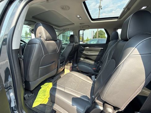 Used 2021 Buick Enclave Avenir w/ Avenir Technology Package AWD/4WD image 11