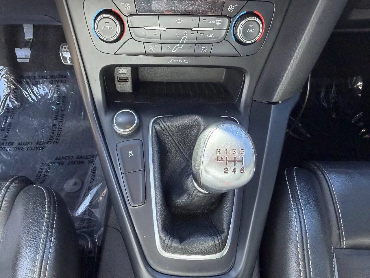 Used 2016 Ford Focus ST w/ Equipment Group 401A FWD image 23