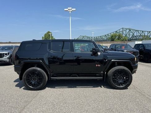 New 2025 GMC Hummer EV 2X w/ LPO, Illumination Package image 6