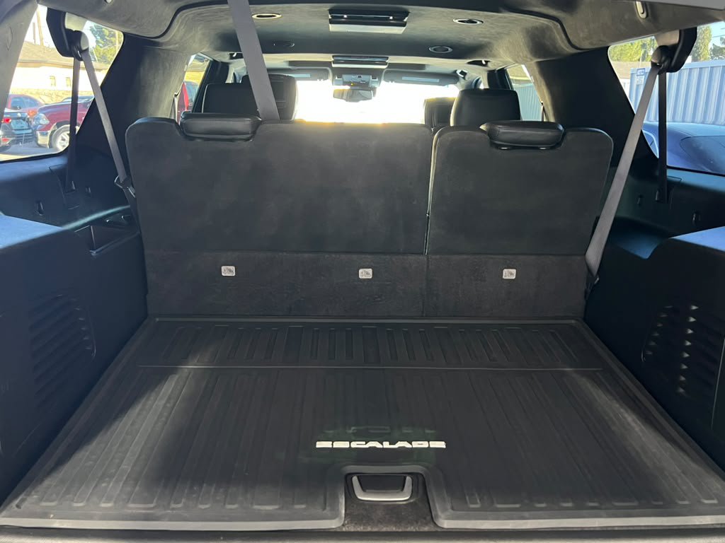 Used 2016 Cadillac Escalade ESV Platinum AWD/4WD image 28