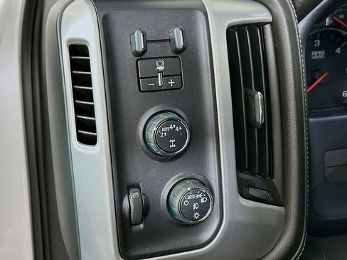 Used 2018 GMC Sierra 1500 SLT image 16