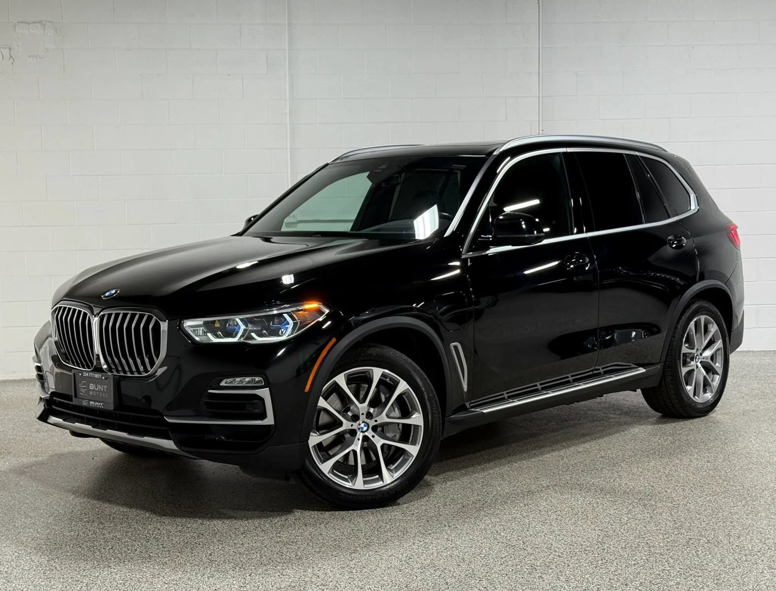 Used 2021 BMW X5 xDrive45e w/ Executive Package AWD/4WD image 2