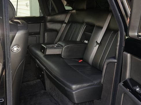 Used 2013 Rolls-Royce Phantom Sedan image 21