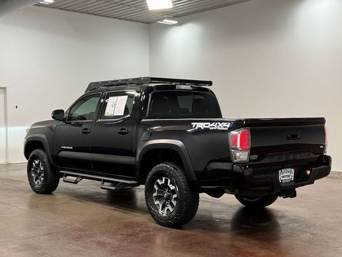 Used 2021 Toyota Tacoma TRD Off-Road w/ Technology Package image 5