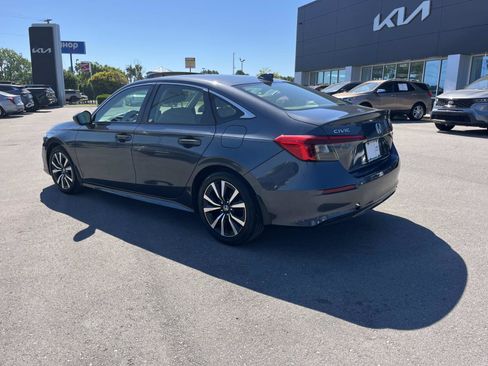Used 2022 Honda Civic EX image 6