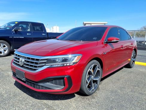 Used 2020 Volkswagen Passat 2.0T R-Line image 3