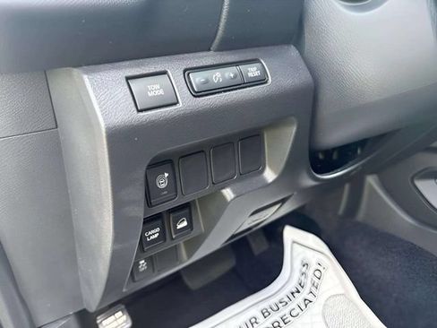 Used 2022 Nissan Frontier S w/ Technology Package AWD/4WD image 6
