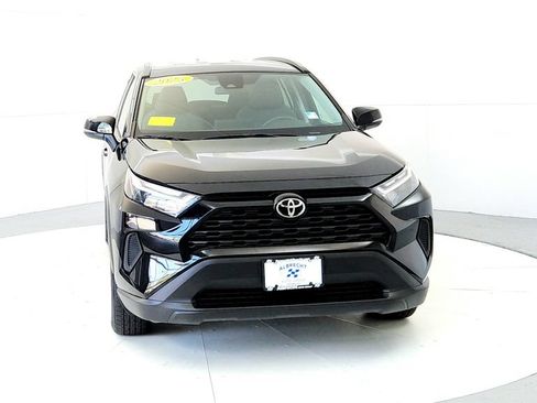 Used 2025 Toyota RAV4 XLE AWD/4WD image 8