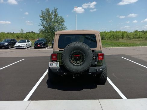 Used 2021 Jeep Wrangler Rubicon AWD/4WD image 3