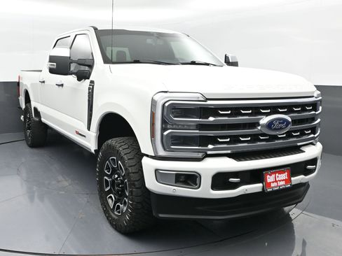 Used 2024 Ford F250 Platinum image 3