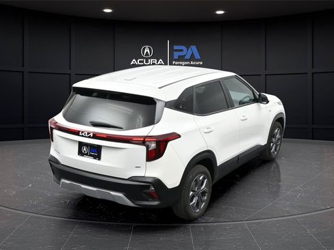 Used 2024 Kia Seltos LX AWD/4WD image 34