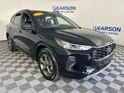 Used 2024 Ford Escape ST-Line w/ Tech Pack #1 AWD/4WD image 3