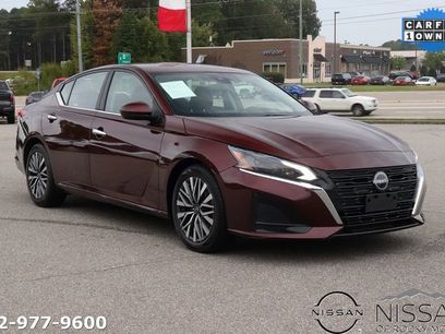 Used 2023 Nissan Altima 2.5 SV