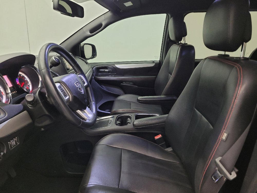 Used 2016 Dodge Grand Caravan R/T w/ Driver Convenience Group FWD image 17
