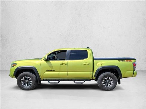 Used 2023 Toyota Tacoma TRD Off-Road w/ Technology Package AWD/4WD image 9