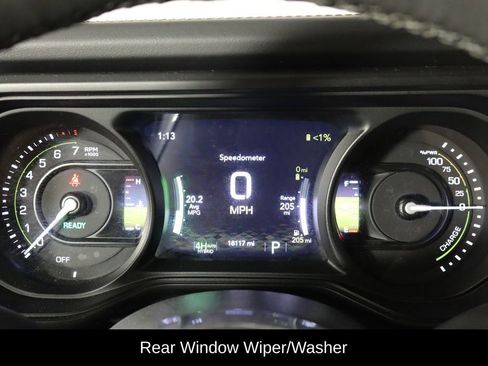Used 2025 Jeep Wrangler Unlimited Sahara AWD/4WD image 11