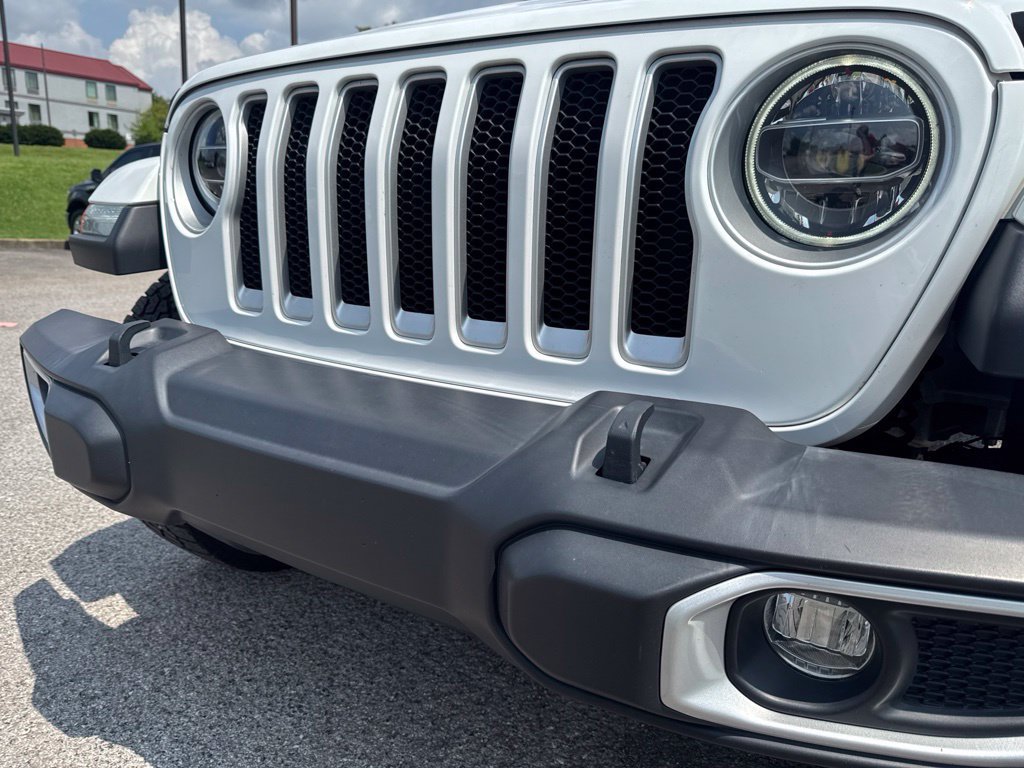 Used 2022 Jeep Wrangler Unlimited Sahara w/ LED Lighting Group AWD/4WD image 11
