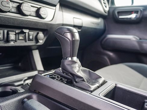 Certified 2022 Toyota Tacoma TRD Off-Road w/ Technology Package image 26