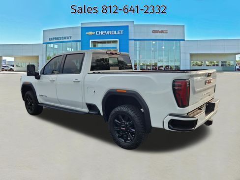 Used 2024 GMC Sierra 2500 AT4 w/ AT4 Premium Plus Package AWD/4WD image 5