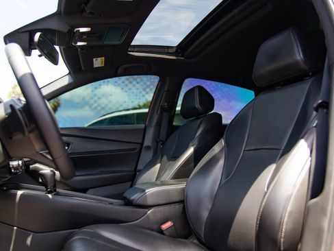 Used 2023 Honda Accord Sport image 17