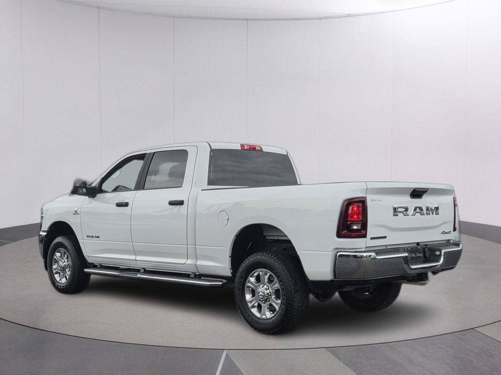 Used 2025 RAM 2500 Big Horn AWD/4WD image 6