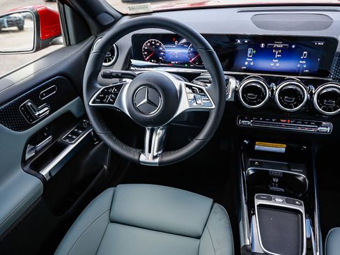 New 2026 Mercedes-Benz GLB 250 image 14