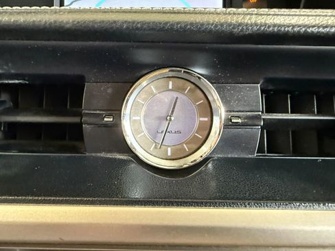 Used 2014 Lexus ES 300h image 25