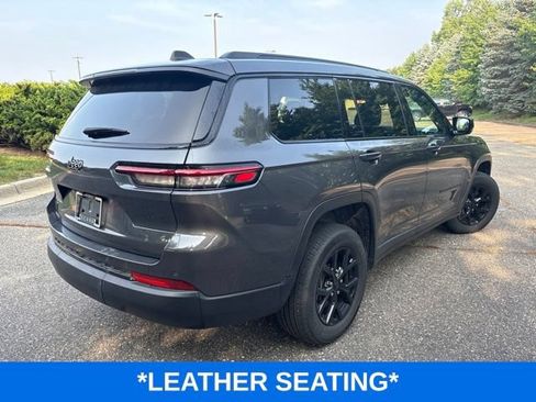Used 2024 Jeep Grand Cherokee L Altitude AWD/4WD image 4
