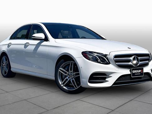 Used 2018 Mercedes-Benz E 300 4MATIC image 2