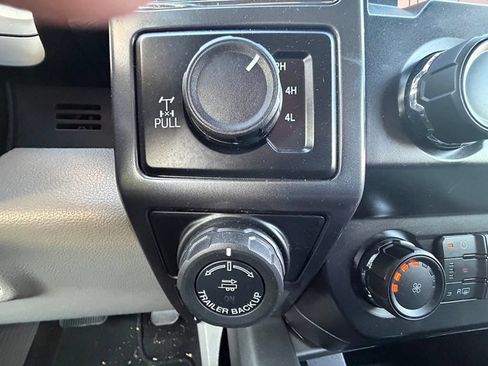Used 2019 Ford F150 XLT w/ Equipment Group 302A Luxury AWD/4WD image 45