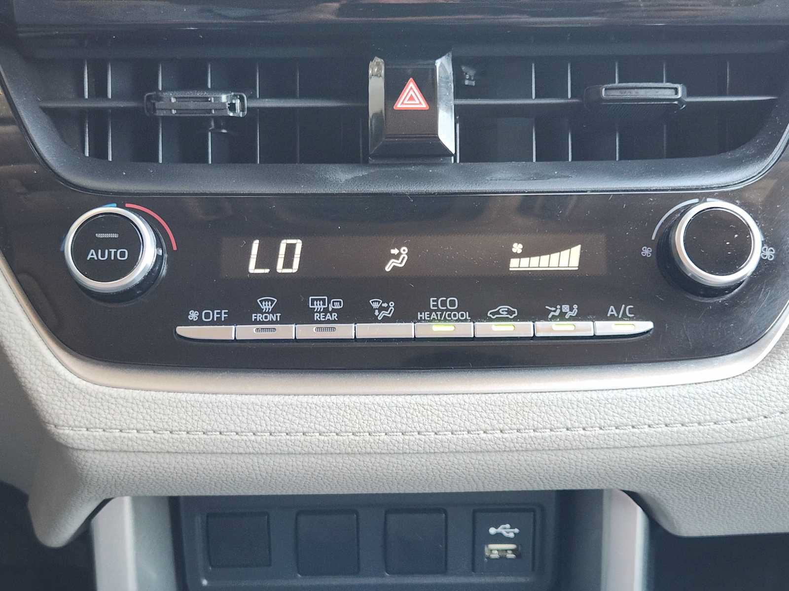 Used 2022 Toyota Corolla Cross LE FWD image 19
