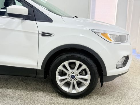 Used 2018 Ford Escape SE w/ SE Sync 3 Package image 29