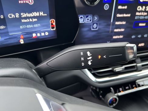 New 2026 Chevrolet Equinox EV LT image 15