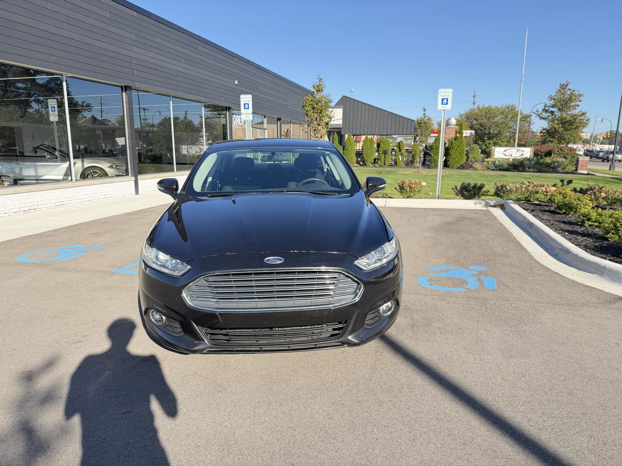 Used 2014 Ford Fusion SE FWD image 2