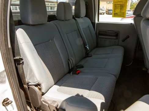 Used 2016 Ford F550 2WD Crew Cab Super Duty image 12