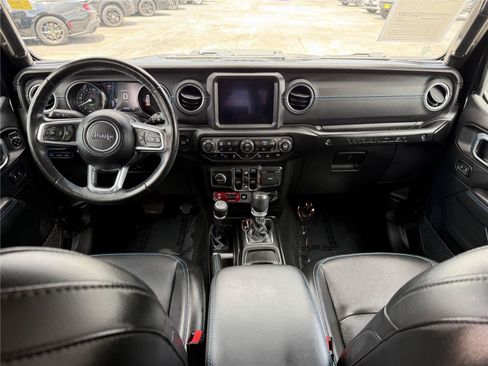 Used 2022 Jeep Wrangler Unlimited Rubicon 4xe w/ Cold Weather Group AWD/4WD image 18
