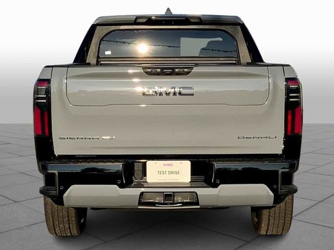 New 2025 GMC Sierra EV Denali image 4