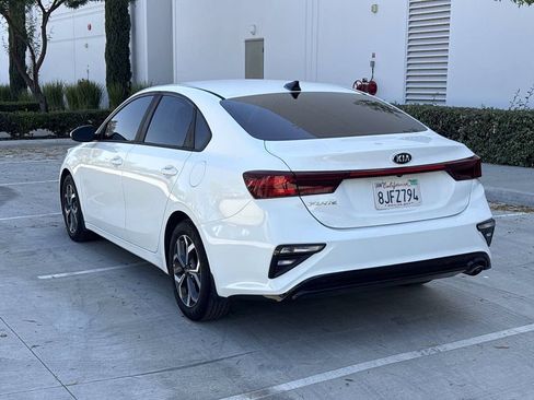 Used 2019 Kia Forte LXS FWD image 5