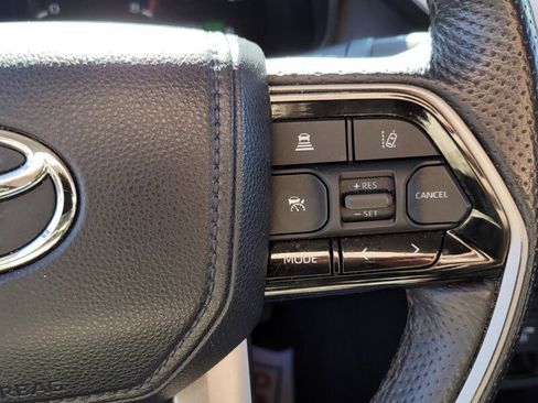 Used 2024 Toyota Tundra Limited AWD/4WD image 23